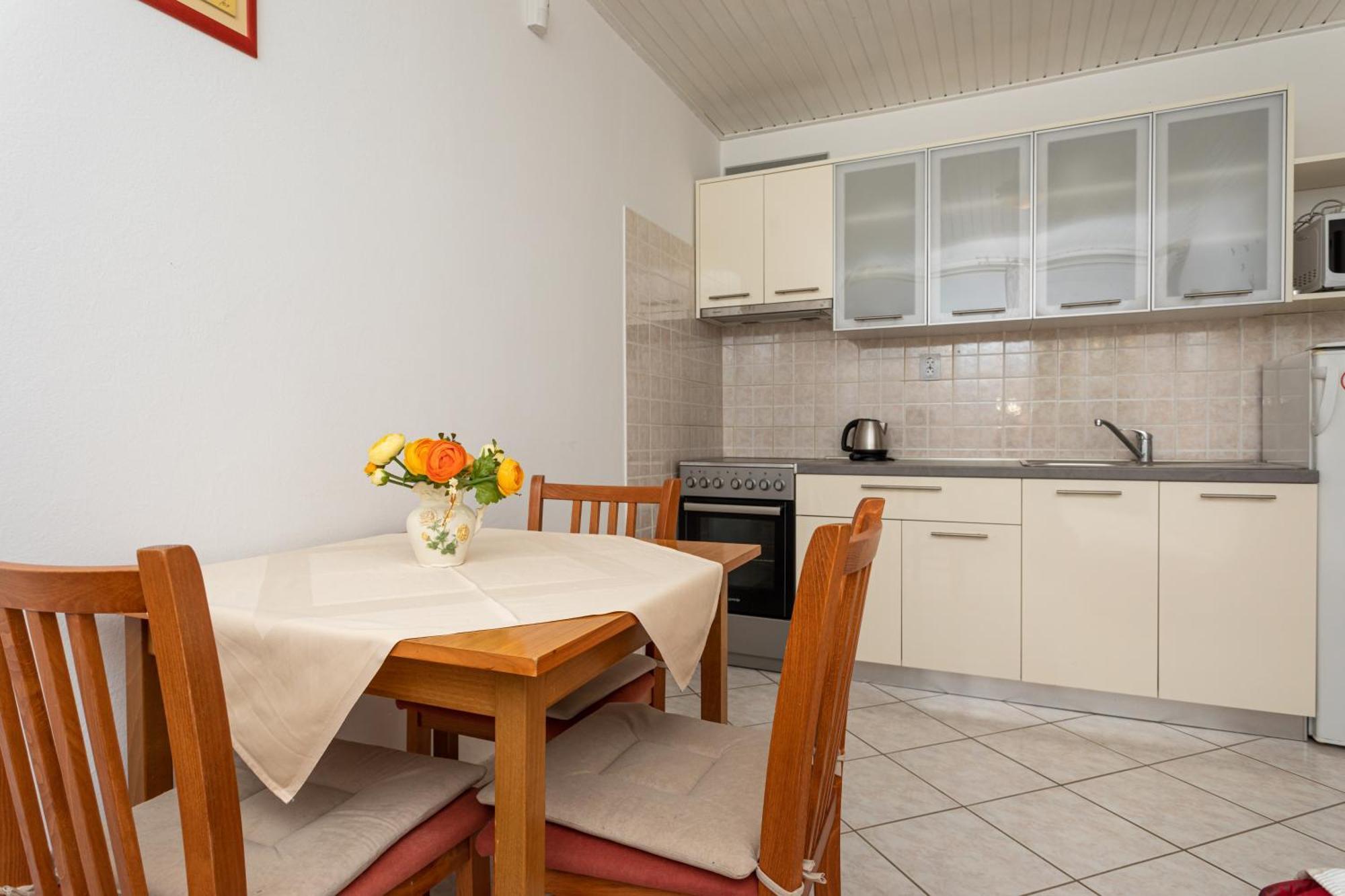 Apartment Ana Krk Town