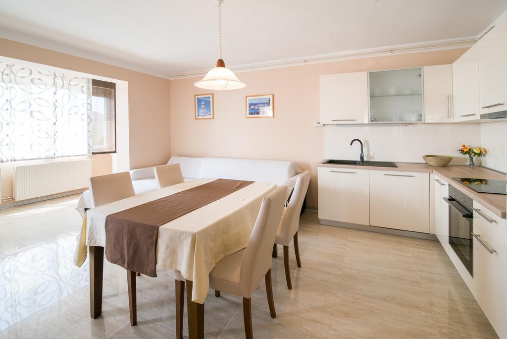 Ana Apartment *