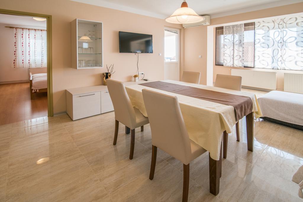 Ana Apartment